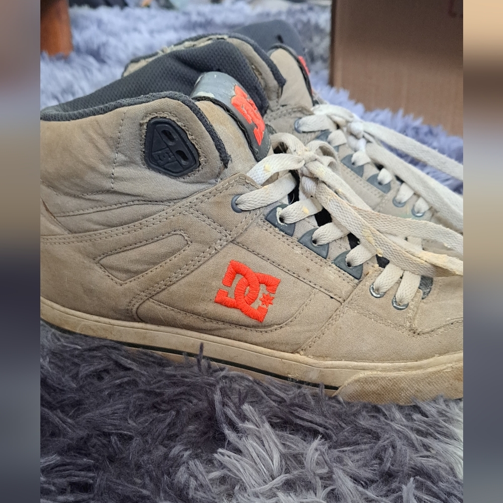 Grey DC spartan high tops